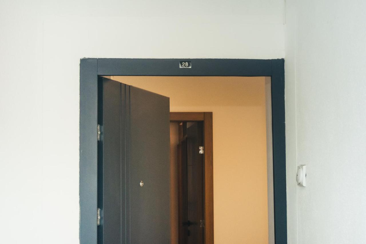 Apartamento Aparment Theatre Ni Exterior foto